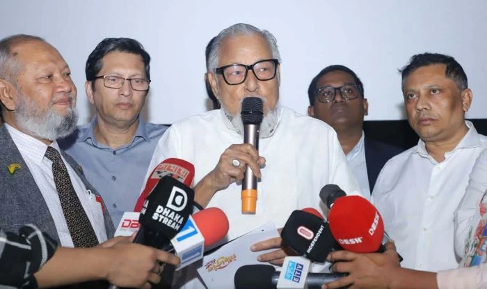 'সবার আগে হাসিমুখ’ : ফুটে উঠেছে  তারেক রহমানের নিরব মানবিক দিক